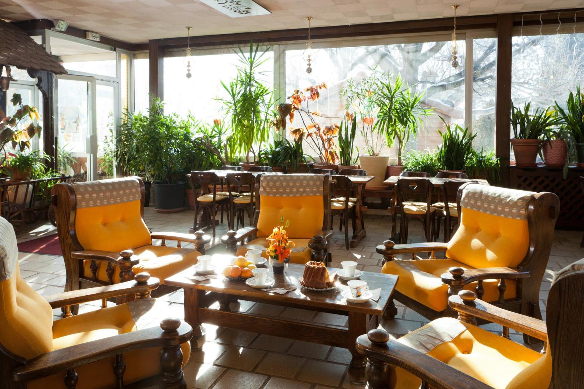 Hotel Restaurant Pavillon Carina Gap Exterior photo